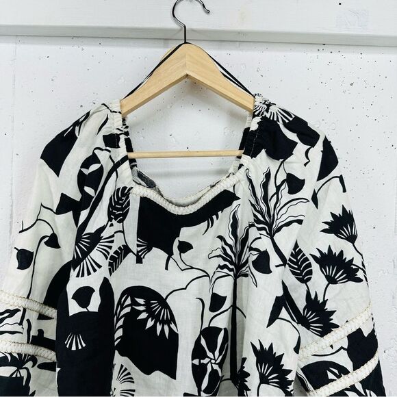 Nicole Miller Women’s size Medium Linen Off Shoulder Blouse - Picture 5 of 9